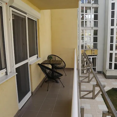 Aparthotel Carbon *